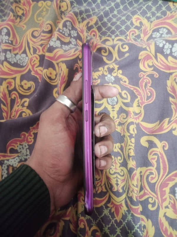 I am selling my infinix s5 lite official pta approved with box 0