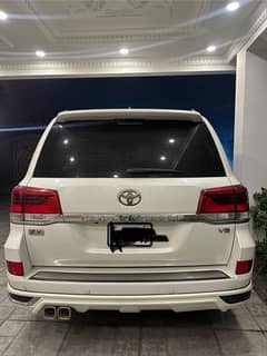 Toyota Land Cruiser 2010