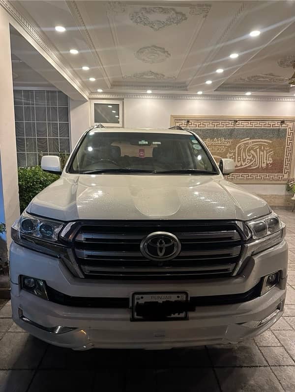 Toyota Land Cruiser 2010 1