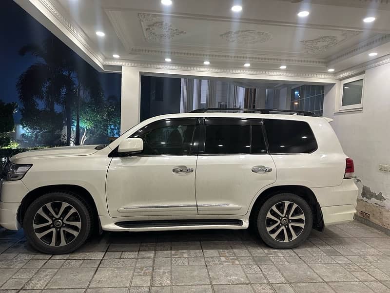 Toyota Land Cruiser 2010 8