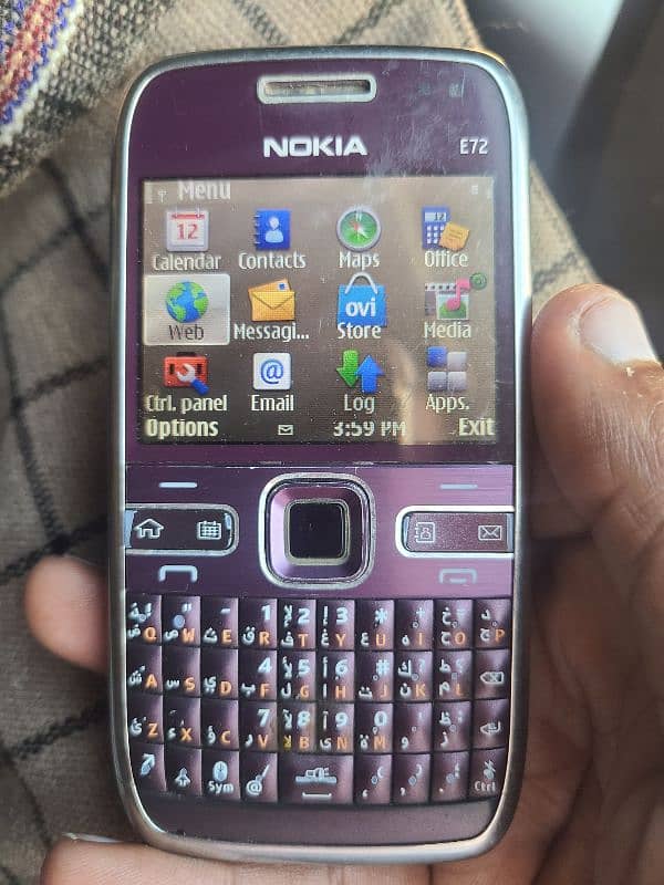 Nokia E72 Old is Gold 0