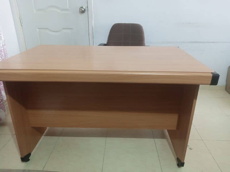 Office Table & Chair 0