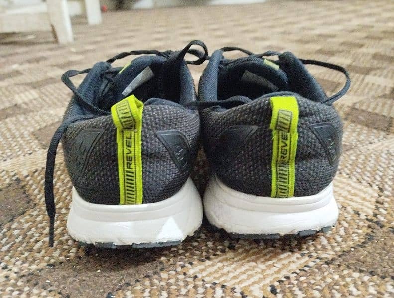 Brooks Revel 4 • Imported • Excellent Condition 3