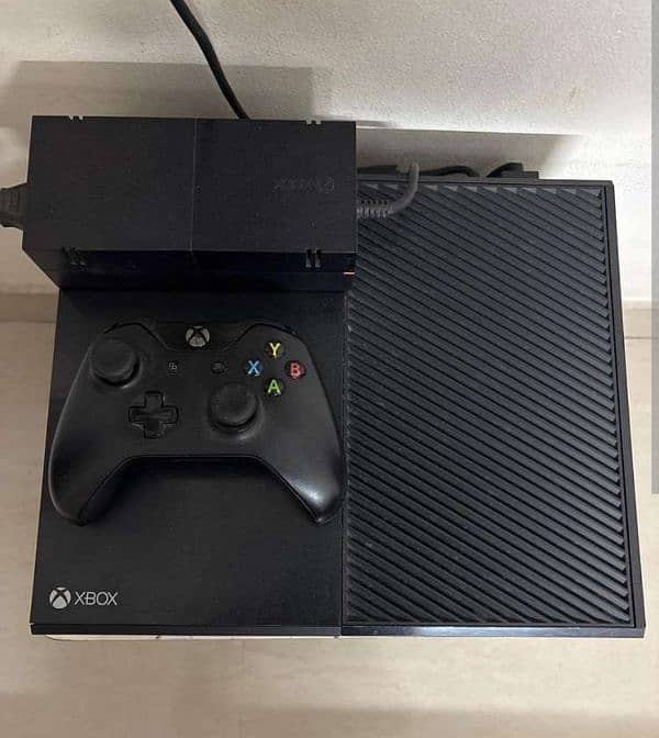 XBOX ONE ( 500GB ) 0