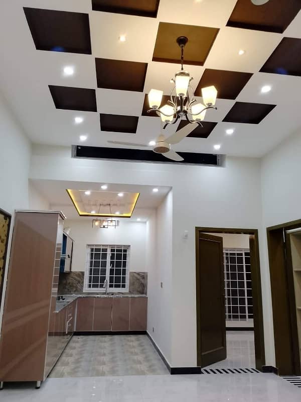 Rawalpindi Bahria Town phase8 7 Marla ground portion for rent gas available 6