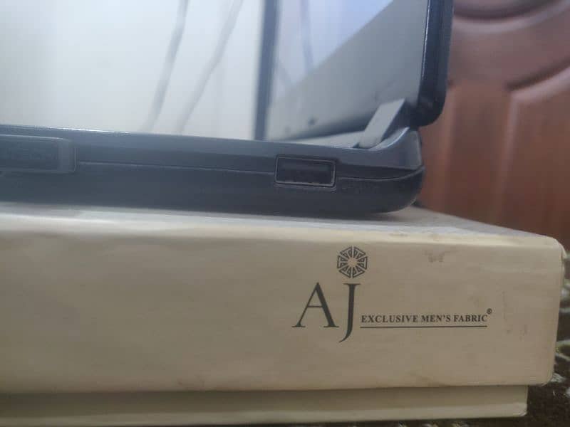 Acer Laptop Travelmate P440 For Sale 2