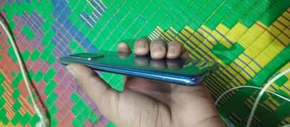 oppo f19 all ok finger bhe ok hy sirf mobile hy