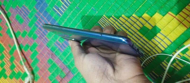 oppo f19 all ok finger bhe ok hy sirf mobile hy 4