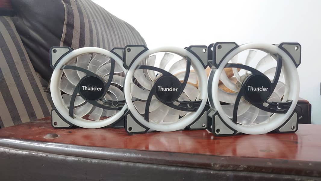 7 Thunder A-RGB Fans with Controller 4