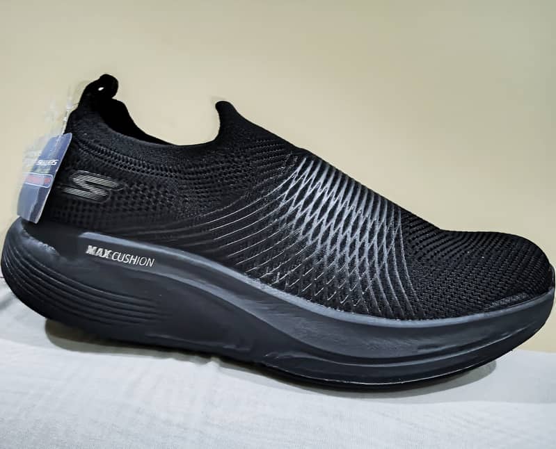 SKECHERS GO RUN / Archfit 8