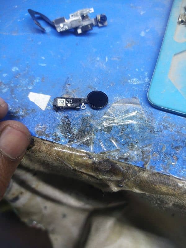 I PHONE 8 PARTS SALE BOARD DED READ ADD 3