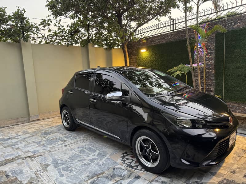 Toyota Vitz 2014 3