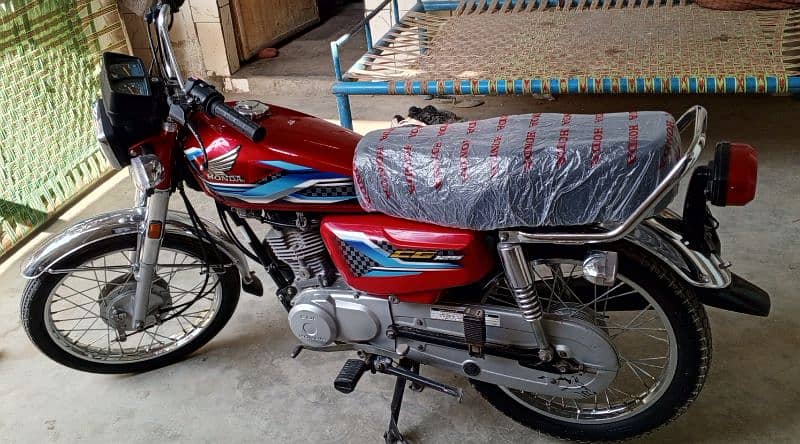 Honda 125 register 25urgnat sale /03160037670 2