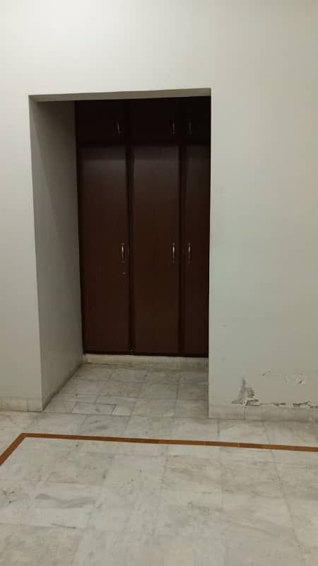 10 Marla House for Rent in Johar Town for Family and Silent office (Call center + Software house) 4