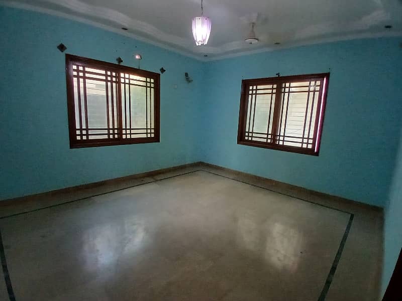 400 SQUARE YARDS 3 BED DRAWING DINNING 1ST FLOOR PORTION FOR RENT IN JAUHAR 2