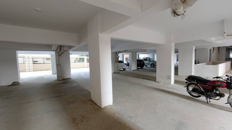 Prime Location Gulistan-e-Jauhar - Block 3-A Flat Sized 2200 Square Feet For rent 2