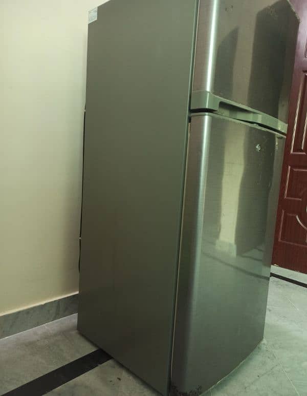 Haier Medium-Sized Fridge in Excellent Condition – Great Price 2