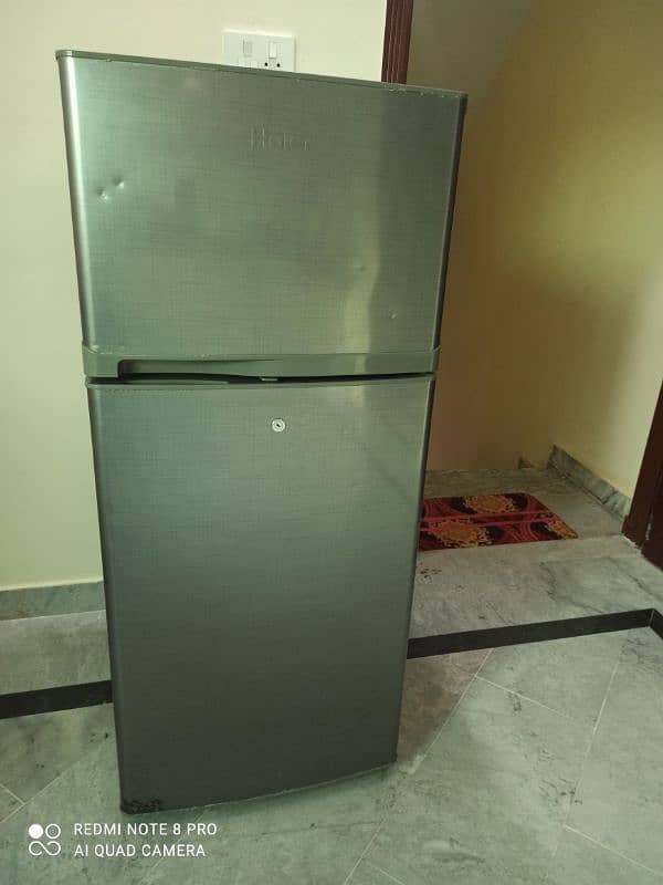 Haier Medium-Sized Fridge in Excellent Condition – Great Price 4