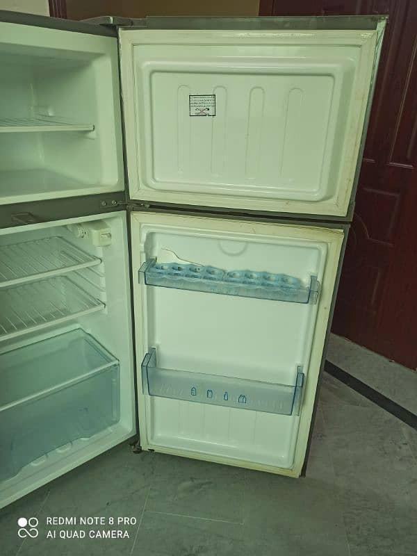 Haier Medium-Sized Fridge in Excellent Condition – Great Price 5