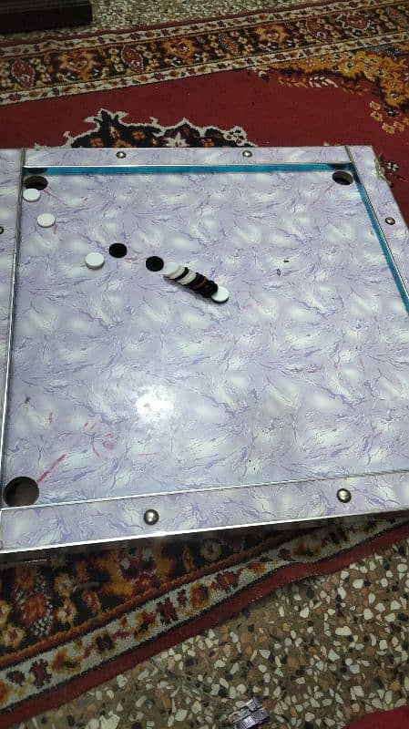 lush condition 10/10 carrom board for sale 0