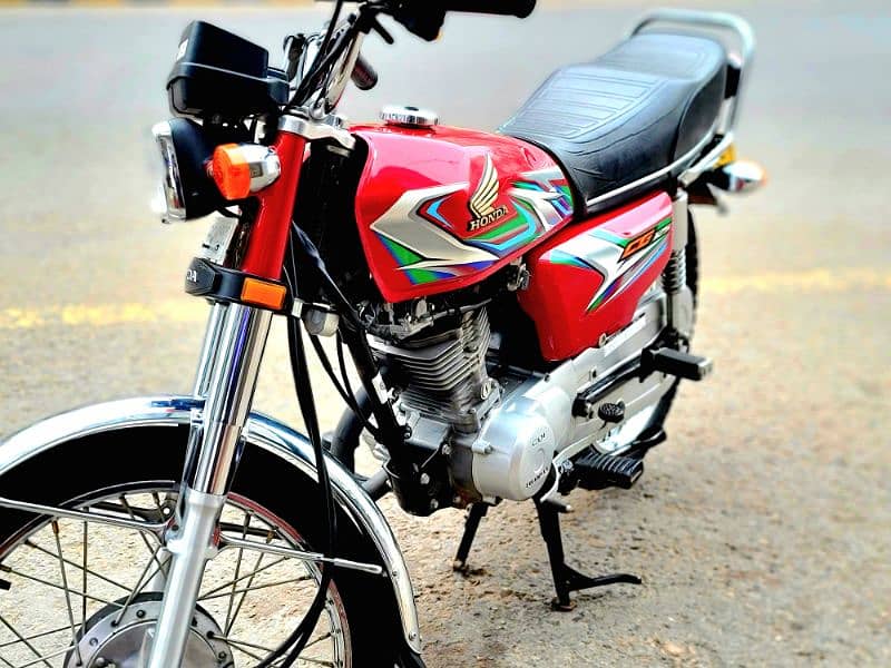 HONDA CG 125 2023 RED MODEL IN SUPER LUSH CONDITION 10