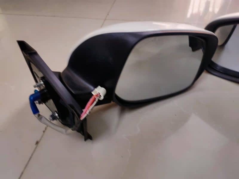 Vitz Side Glass Model 2007 4