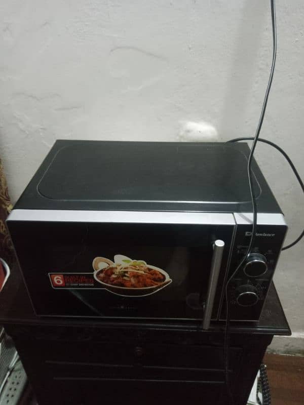 Microwave oven 1