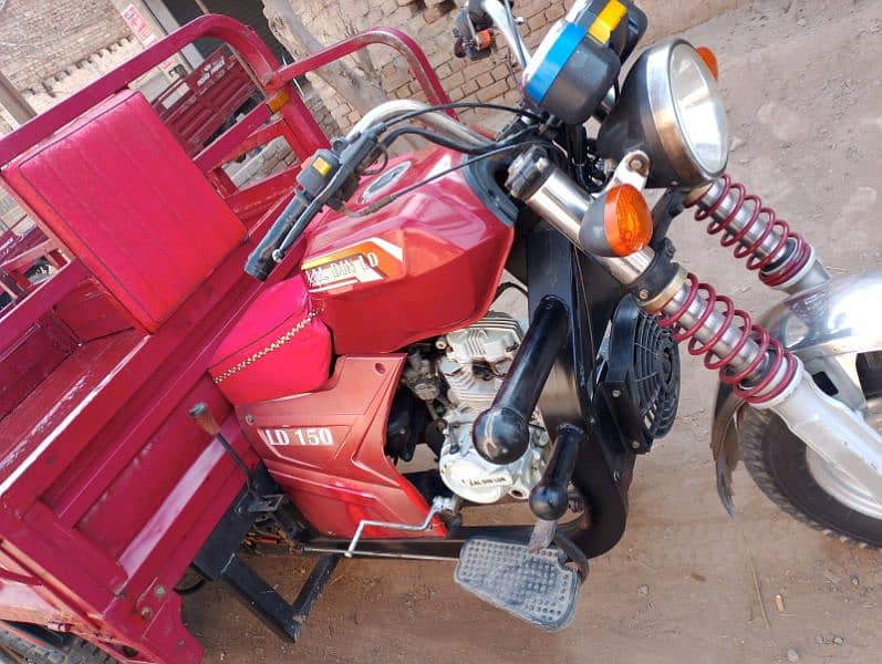 Lal Din 150cc loader Rickshaw for sale. 1