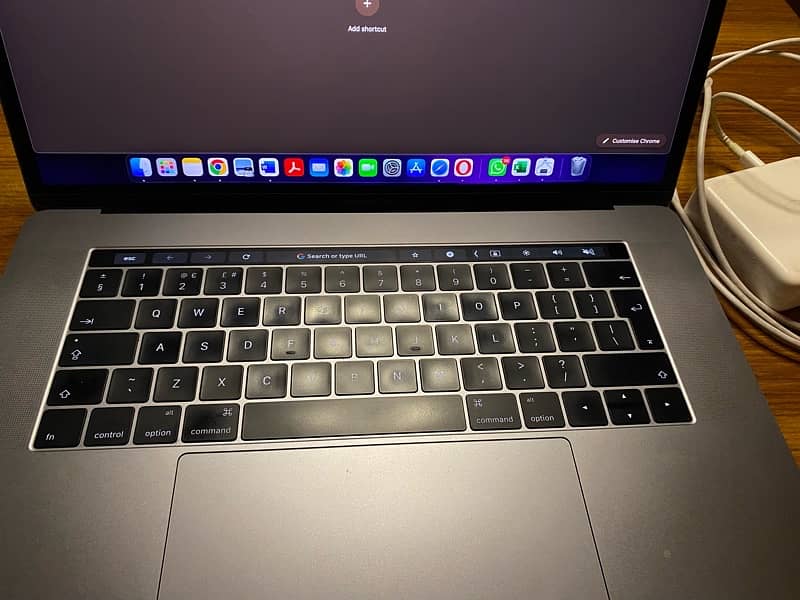 MacBook Pro 2016 15” touchbar 6