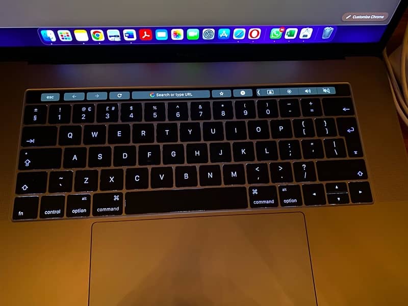 MacBook Pro 2016 15” touchbar 7