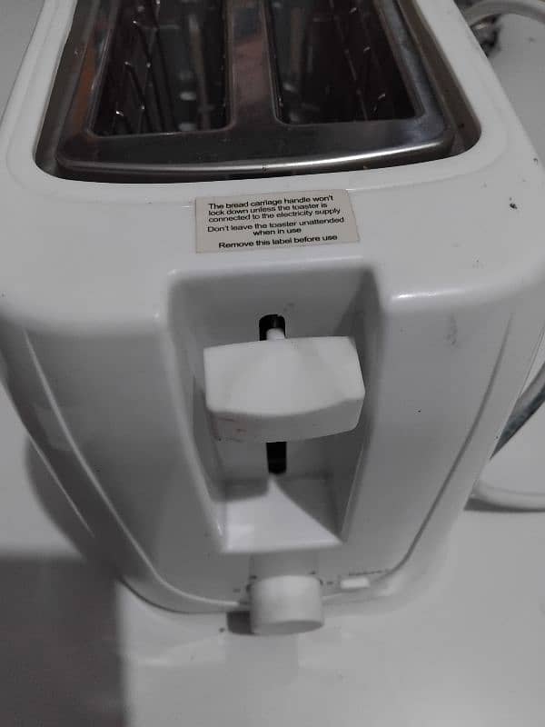 toaster. brand new. George homes company 3