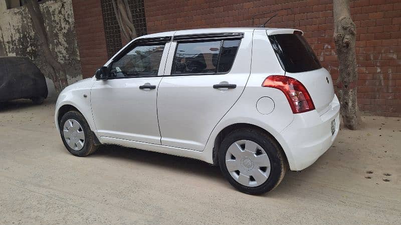 Suzuki Swift 2012 Almost original Btr thn Alto city mehran 5