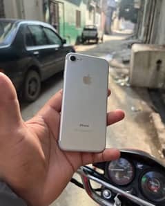 iPhone 7 PTA Approved 128 Gb 10/10 Urgent sale