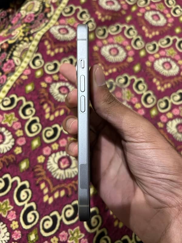 iPhone 15 128GB Non PTA 6