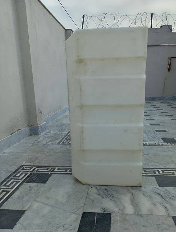 plastic water tank, 100 gallons 2