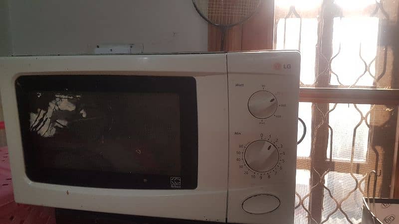 LG microwave 2