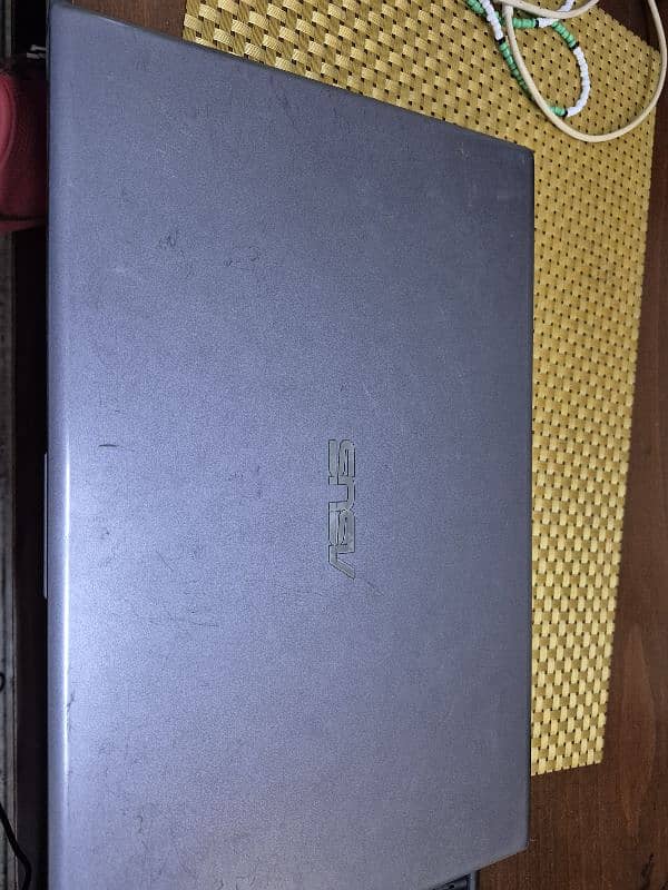 Asus Vivo Book 8/10 Condition 1