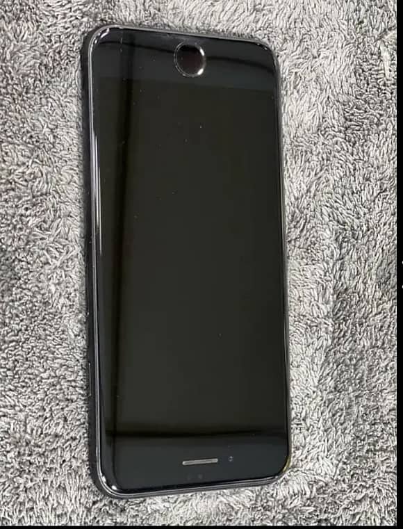 iPhone SE 2020 | Black | Waterpack | Never Opened | 84% Battery. 1