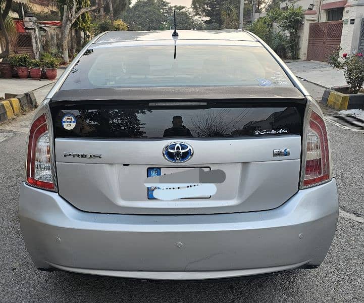 Toyota Prius 2013 3