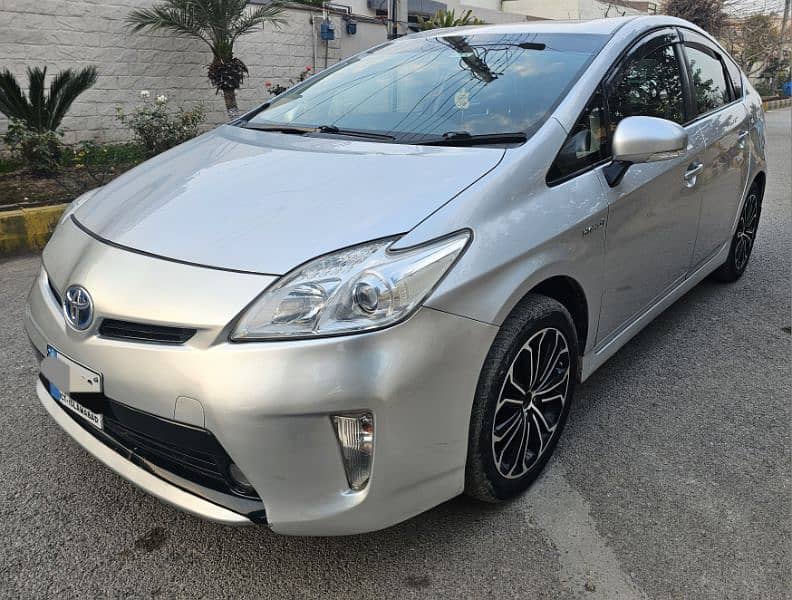 Toyota Prius 2013 5