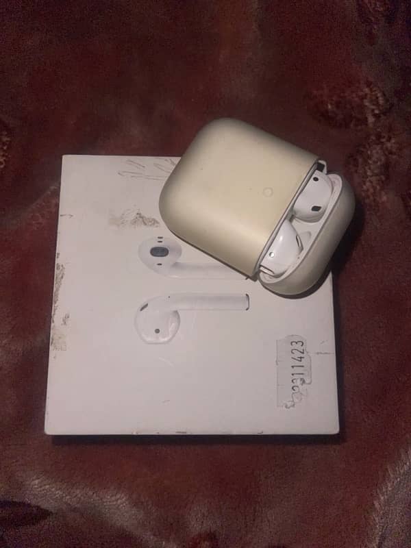 Original Apple airpods 2nd generation With full box 3