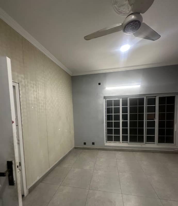 Affordable Upper Portion Available For rent In G-10/2 3