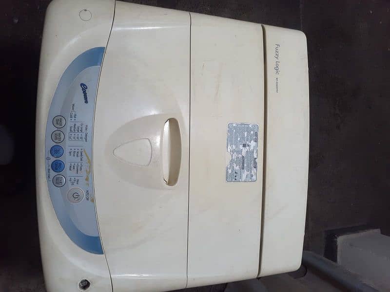 LG AUTOMATIC WASHING MACHINE 1