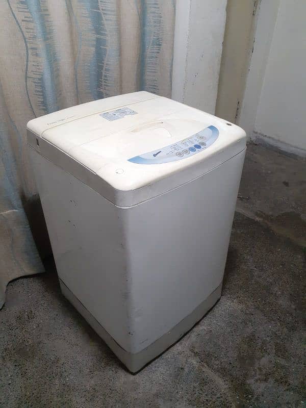 LG AUTOMATIC WASHING MACHINE 3