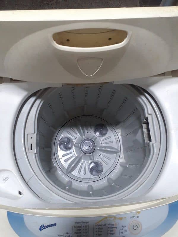 LG AUTOMATIC WASHING MACHINE 6