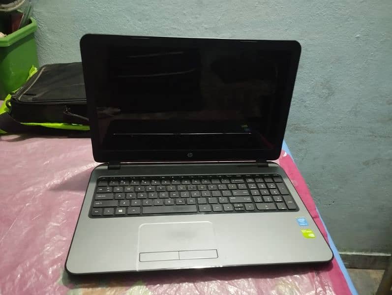 core I 3 laptop 1