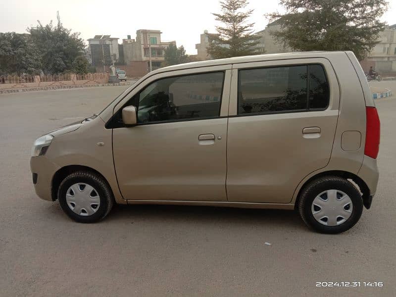 Suzuki Wagon R 2017 3