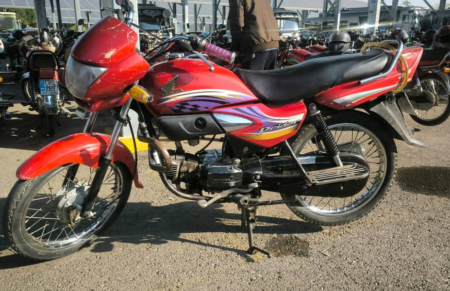 Honda Pridor 2013 0