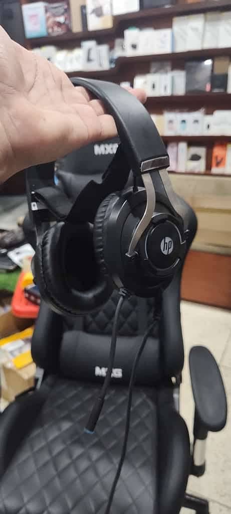 Hp H360G Headphone with Earpads 9