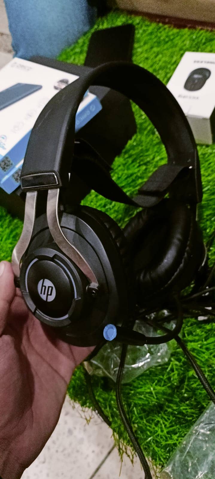 Hp H360G Headphone with Earpads 12